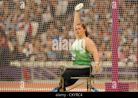 04.09.2012 London, England. Olympia-Stadion. Frauen Diskus-Finale.  Barry Orla (IRL) in Aktion während der 5. Tag der Paralympics vom Olympiastadion entfernt. Stockfoto