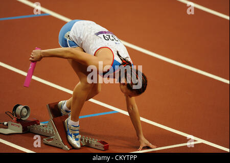 04.09.2012 London, England. Olympia-Stadion. Frauen 4 x 100m Staffel T35-38 Finale. Team (RUS) gewinnt Gold, Silber Team (CHN) und Team (GBR) gewinnt Bronze während Tag 6 der Paralympics vom Olympiastadion entfernt. Stockfoto