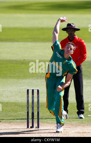 Nottingham, England. 5. September 2012. Südafrikas Morne Morkel bowling während der 5. Nat West eintägigen internationalen Cricket match zwischen England und Südafrika und spielte bei Trent Bridge Cricket Ground: obligatorische Kredit: Mitchell Gunn / Alamy Live News Stockfoto