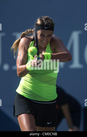 New York, USA. 7. September 2012. Victoria Azarenka (BLR) im Wettbewerb mit der Frauen Halbfinale beim 2012 uns Open Tennisturnier, Flushing, New York. USA. Stockfoto