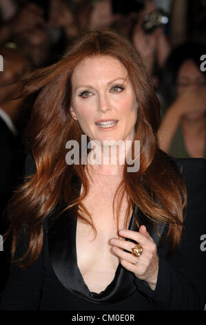 7. September 2012 - Toronto, Ontario, Kanada - Schauspielerin JULIANNE MOORE besucht die 'Was wusste Maisie' Premiere während der 2012 Toronto International Film Festival in Toronto, Kanada. (Bild Kredit: Kredit: Igor Vidyashev/ZUMAPRESS.com)/ Alamy Live-Nachrichten Stockfoto