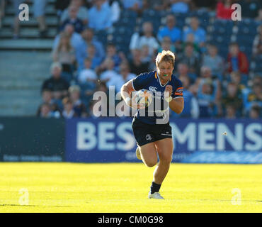 Dublin, Irland. 8. September 2012. 08.09.2012 Dublin, Irland. Fionn Carr (Leinster) macht eine Pause während der RaboDirect PRO12 Rugby Spiel zwischen Leinster und Newport Gwent Drachen von der RDS Arena. Bildnachweis: Aktion Plus Sportbilder / Alamy Live News Stockfoto