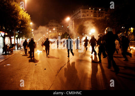 Thessaloniki, Griechenland. 8. September 2012. Konflikte zwischen Polizei und Demonstranten während der Proteste gegen Sparmaßnahmen in Thessaloniki, Griechenland. Stockfoto