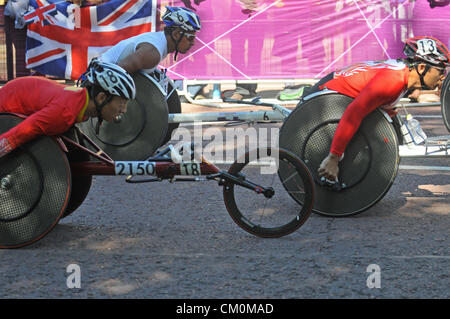 Die Mall, London, UK. 9. September 2012. Die Rollstuhl-Marathon geht durch central London, eines der letzten Ereignisse am letzten Tag der Paralympischen Spiele 2012 in London. Stockfoto