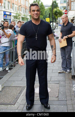 Robbie Williams besucht BBC Radio One London, 10. September 2012 in London, Großbritannien Stockfoto