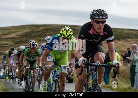 Staffordshire, UK. 13. September 2012. Fahrer Kreuz oben Staffordshire Moors, 450m auf der 5. Etappe der Tour of Britain Radrennen, 13. September 2012. Bildnachweis: Paul Griffiths / Alamy Live News Stockfoto