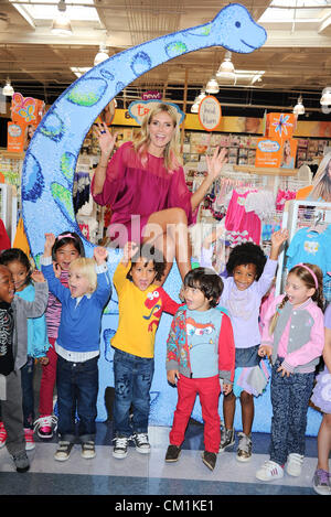 Los Angeles, Kalifornien, USA. 14. September 2012 startet Heidi Klum "Wirklich lecker" Bekleidungslinie bei Babies "R" uns, Stockfoto