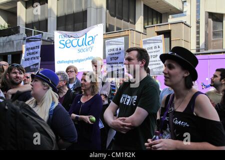 London, UK. 15. September 2012 fand der jährliche Marsch durch das säkulare Europa-Kampagne in London statt. Teilnehmer des Marsches versammelten sich in Surrey Straße, wo eine Kundgebung und Vorträge statt. Stockfoto