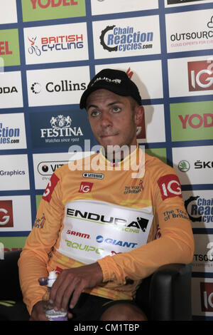 Jonathan Tiernan-Locke Gesamtwertung der Tour of Britain in der Pressekonferenz nach dem 15. September 2012 Stufe 7 von Barnstaple bis Dartmouth Devon UK Stockfoto