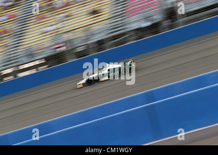 15. September 2012 - Fontana, Kalifornien, USA - Indycar, MAV TV 500, Fontana, CA, September 12-15 2012, ED CARPENTER, Ed Carpenter Racing (Kredit-Bild: © Ron Bijlsma/ZUMAPRESS.com) Stockfoto