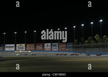 15. September 2012 - Fontana, Kalifornien, USA - Indycar, MAV TV 500, Fontana, CA, September 12-15 2012, gelbe Flagge Periode (Kredit-Bild: © Ron Bijlsma/ZUMAPRESS.com) Stockfoto