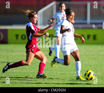 16. September 2012 - Albuquerque, NM, USA - 091612. UNM Lobos Vs New Mexico State Aggies Frauenfußball. Gespielt am Sonntag, 16. September 2012. (Kredit-Bild: © Adolphe Pierre-Louis/Albuquerque Journal/ZUMAPRESS.com) Stockfoto