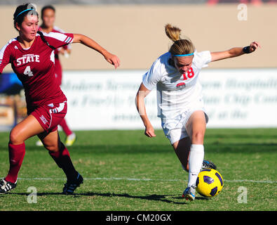 16. September 2012 - Albuquerque, NM, USA - 091612. UNM Lobos Vs New Mexico State Aggies Frauenfußball. Gespielt am Sonntag, 16. September 2012. (Kredit-Bild: © Adolphe Pierre-Louis/Albuquerque Journal/ZUMAPRESS.com) Stockfoto