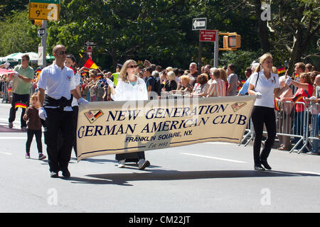 New York, NY - 15. September 2012: Impressionen aus der 2012 German-American Steuben Parade in New York City. Die traditionelle Parade auf der 5th Avenue ist der Höhepunkt des deutsch-amerikanischen Freundschaft Monats, das im September gefeiert wird. Stockfoto