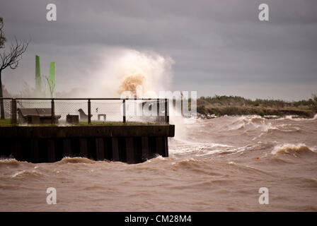 Buenos Aires, Argentinien - 18. September 2012: Windgeschwindigkeiten von 90 km wenn hit am Ufer des Rio De La Plata in Buenos Aires Hauptstadt von Argentinien. Stockfoto