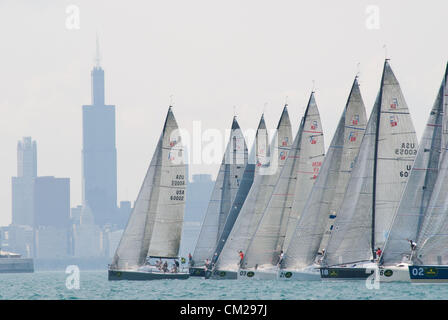 Sept. 17, 2012 - Chicago, Illinois, Vereinigte Staaten - im Bild: Stu Bannoantyne. Die 15. Ausgabe der Rolex Farr 40 Weltmeisterschaft 17.-20. September 2012. Die Rolex Farr 40-Welten ist ein Wettbewerb zwischen gleichwertigen 40-Fuß Rennboote, helmed durch ihre qualifizierte und wettbewerbsfähige Amateur Besitzer und geleitet von weltbekannten Taktiker. Erster Lauf in 1998 und unterstützt von Rolex seit 2001, der Wettbewerb findet in einem anderen Land jedes Jahr, ein Maß für ihren internationalen Status. (Kredit-Bild: © Karen I. Hirsch/ZUMAPRESS.com) Stockfoto