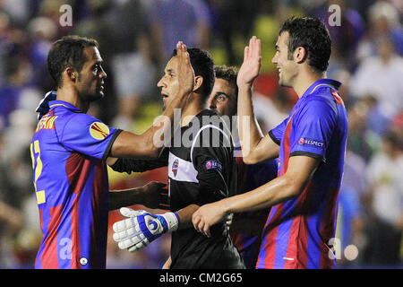 20.09.2012 - Europa League Football Europe Gruppe 1. Spieltag, gratuliert Levante UD vs. Helsingborg - Juanfran (links) mit Iborra (rechts) nach dem Teamsieg Stockfoto