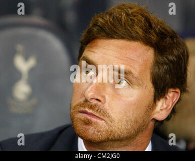 20.09.2012 London, ENGLAND: Andre Villas-Boas Manager von Tottenham Hotspur in Aktion während der Europa League Gruppe J-Partie zwischen Tottenham Hotspur und SS Lazio im White Hart Lane Stadium Stockfoto