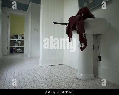 Chaotisch Schrank Stockfoto, Bild: 68109080 - Alamy