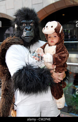 London, UK. 22. September 2012. Großen Gorilla laufen 2012 ein Charity-Lauf verkleidet als Gorillas, die Berggorillas zu speichern Stockfoto