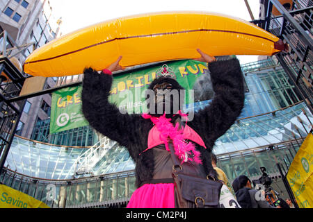 London, UK. 22. September 2012. Großen Gorilla laufen 2012 ein Charity-Lauf verkleidet als Gorillas, die Berggorillas zu speichern Stockfoto