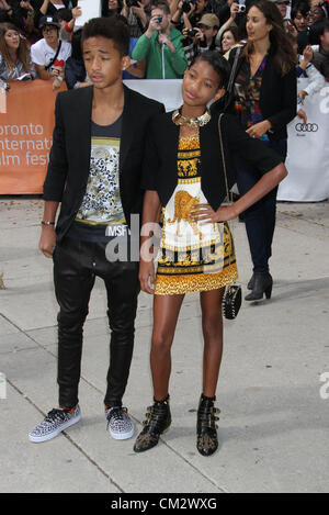 9. September 2012 - Toronto, ON, Kanada - Jaden Smith mit Willow Smith bei der "Frei Angela & aller politischen Gefangenen" Premiere auf dem 2012 Toronto International Filmfestival. (Kredit-Bild: © Dan Herrick/ZUMAPRESS.com) Stockfoto