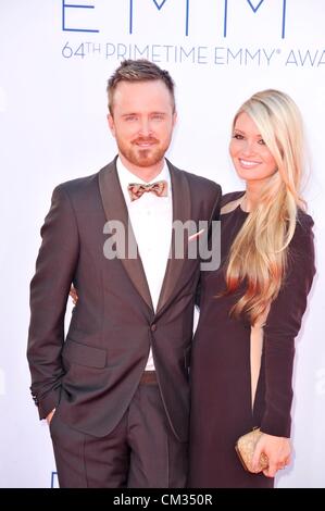 Lauren Parsekian Aaron Paul arrivals64th Primetime Emmy Awards - Ankünfte Nokia Theatre L.A. LIVE Los Angeles CA 23 September Stockfoto