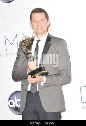Jon Cryer Inpress room64th Primetime Emmy Awards - Presse Raum Nokia Theatre L.A. LIVE Los Angeles CA 23. September 2012 Foto Stockfoto