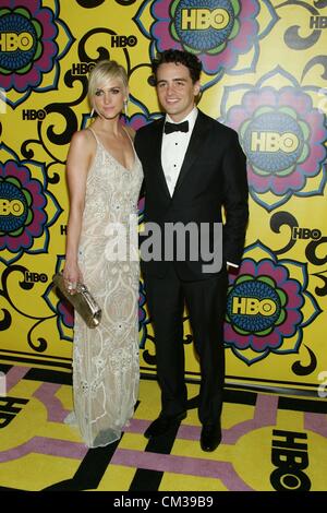 Ashlee Simpson Vincent Piazza Ankünfte HBO Emmy Awards nach PartyPlaza AtPacific Design Center Los Angeles CA 23 September Stockfoto