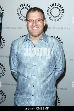 24. September 2012 - Los Angeles, Kalifornien, USA - Bob Goodman.Batman:The Dark Knight Returns Screening am 24. September 2012, Paley Center for Media, Beverly Hills, CA. USA. (Kredit-Bild: © TLeopold/Globe Photos/ZUMAPRESS.com) Stockfoto