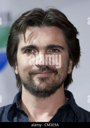 25. September 2012 - Los Angeles, Kalifornien, USA - Juanes auf der 13. jährlichen Latin GRAMMY-Nominierungen am 25. September 2012 in Los Angeles, Kalifornien. (Kredit-Bild: © Javier Rojas/Prensa Internacional/ZUMAPRESS.com) Stockfoto