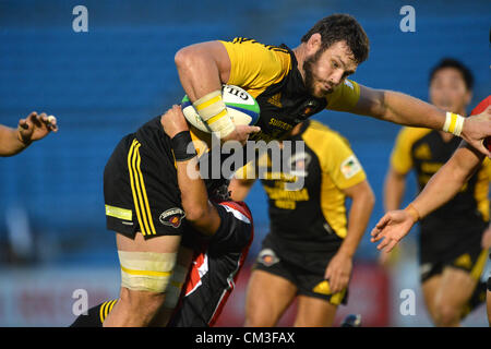 Danie Rossouw (Sungoliath), 22. September 2012 - Rugby: Japan Rugby Top League 2012-2013, 4. Sec match zwischen Suntory Sungoliath 42-17 Canon Adler im Chichibunomiya Rugby-Stadion, Tokio, Japan. (Foto von Jun Tsukida/AFLO SPORT) Stockfoto