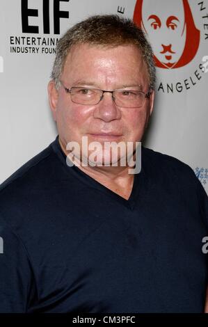 William Shatner im Ankunftsbereich für das Shakespeare-Center von Los Angeles präsentiert 22. einfach SHAKESPEARE, das Freud-Schauspielhaus, UCLA Campus, Los Angeles, Kalifornien, 27. September 2012. Foto von: Michael Germana/Everett Collection Stockfoto