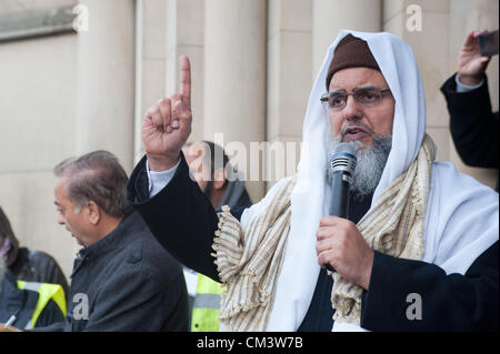 Bradford, UK. 28. September 2012. Mehrere Gäste Redner sprach von den Schmerz fühlte sich durch viele der Filme blasphemisch Darstellung des Islam Stockfoto