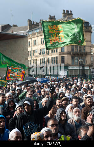 Bradford, UK. 28. September 2012. Hunderte versammelten sich in der Yorkshire Stadt Protest gegen Film die Unschuld der Muslime Stockfoto