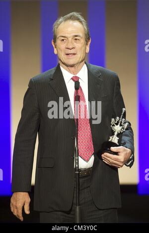 28. September 2012 - San Sebastian, Spanien - Schauspieler TOMMY LEE JONES erhält den "Donosti" Lifetime Achievement Award im Kursaal Palace während der 60. San Sebastian International Film Festival in San Sebastian, Spanien. (Bild Kredit: Jack Abuin/ZUMAPRESS.com ©) Stockfoto