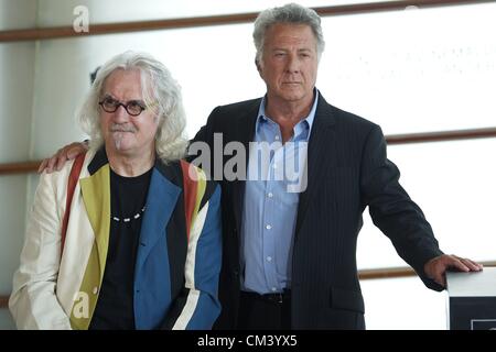 29. September 2012 besuchen - San Sebastian, Spanien - Regisseur DUSTIN HOFFMAN und Schauspieler BILLY CONNOLLY "Quartet" Photocall im Kursaal Palace während der 60. San Sebastian International Film Festival in San Sebastian, Spanien. (Bild Kredit: Jack Abuin/ZUMAPRESS.com ©) Stockfoto