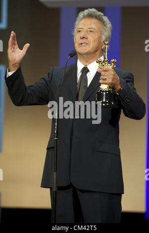 29. September 2012 - San Sebastian, erhält Baskenland, Spanien - Schauspieler DUSTIN HOFFMAN besondere Donosti Lifetime Achievement Award bei der Abschlussfeier des 60. San Sebastian International Film Festival im Kursaal Palace. (Bild Kredit: Jack Abuin/ZUMAPRESS.com ©) Stockfoto