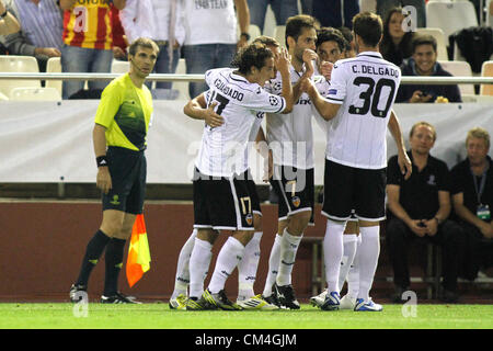 10.02.2012 - Estadio Mestalla, Valencia - Champions League Spieltag 2 - VAlencia CF vs Lille / / Valencia CF-Team feiert ersten Ziel Stockfoto