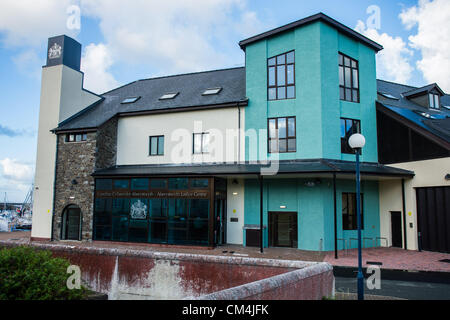 3. Oktober 2012. Justizzentrum Aberystwyth - Grafschaft und Friedensgericht und die Lage von jedem ersten Gerichtsverhandlung mit Vorwürfen im Zusammenhang mit der Entführung von 5 Einjahresmädchen APRIL JONES aus vor ihrem Haus in Machynlleth Powys Wales auf Montag, 1. Oktober 2012.  Die Polizei verhaftet haben einen Mann im Zusammenhang mit der Fall, und obwohl sie ihn nicht nennen sind er lokal als 46-jährige MARK BRIDGER, lebte in der Gegend und war bekannt, dass die Familie des verschwundenen Mädchens, identifiziert wurde. Stockfoto