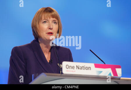 HARRIET HARMAN MP Schatten VIZEPREMIERMINISTER 4. Oktober 2012 MANCHESTER Stadtzentrum von MANCHESTER ENGLAND Stockfoto