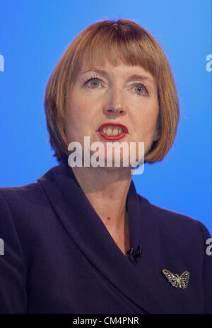 HARRIET HARMAN MP Schatten VIZEPREMIERMINISTER 4. Oktober 2012 MANCHESTER Stadtzentrum von MANCHESTER ENGLAND Stockfoto