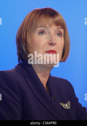 HARRIET HARMAN MP Schatten VIZEPREMIERMINISTER 4. Oktober 2012 MANCHESTER Stadtzentrum von MANCHESTER ENGLAND Stockfoto