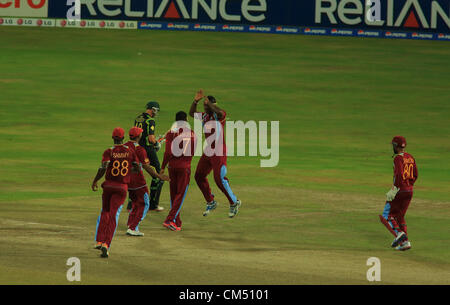 Colombo, Sri Lanka. 5. Oktober 2012. West Indian Cricket-Team feiert nach dem T20 Cricket World Cup 2012 Finale Stockfoto