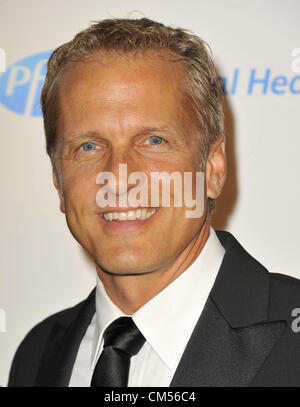 6. Oktober 2012 statt - Los Angeles, Kalifornien, USA - Patrick Fabian Teilnahme an der 2012 American Humane Association '' Hund Hero Awards'' im Beverly Hilton Hotel in Beverly Hills, Kalifornien am 6. Oktober 2012. 2012 (Kredit-Bild: © D. Long/Globe Photos/ZUMAPRESS.com) Stockfoto