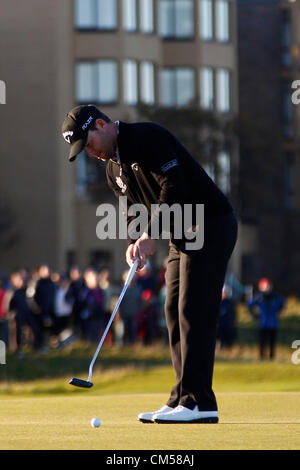 7. Oktober 2012. St. Andrews, Schottland. Branden Grace (RSA) Gewinner des The European Tour Alfred Dunhill Links Championship Golfturnier, auf The Old Course St Andrews gespielt. Obligatorische Kredit: Mitchell Gunn/ESPA/Alamy Live News Stockfoto