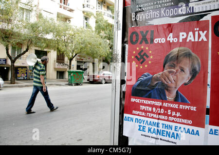 Thessaloniki, Griechenland. 9. Oktober 2012. Gewerkschaften und Oppositionsparteien im hoch verschuldeten Griechenland organisieren Demonstrationen im nördlichen Griechenland Stadt von Thessaloniki zum protest gegen einen geplanten 6-Stunden-Besuch von Bundeskanzlerin Angela Merkel heute in Athen. Bildnachweis: Konstantinos Tsakalidis / Alamy Live News Stockfoto