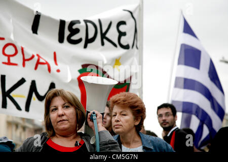 Thessaloniki, Griechenland. 9. Oktober 2012. Gewerkschaften und Oppositionsparteien im hoch verschuldeten Griechenland organisieren Demonstrationen im nördlichen Griechenland Stadt von Thessaloniki zum protest gegen einen geplanten 6-Stunden-Besuch von Bundeskanzlerin Angela Merkel heute in Athen. Bildnachweis: Konstantinos Tsakalidis / Alamy Live News Stockfoto