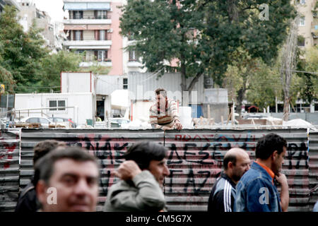 Thessaloniki, Griechenland. 9. Oktober 2012. Gewerkschaften und Oppositionsparteien im hoch verschuldeten Griechenland organisieren Demonstrationen im nördlichen Griechenland Stadt von Thessaloniki zum protest gegen einen geplanten 6-Stunden-Besuch von Bundeskanzlerin Angela Merkel heute in Athen. Bildnachweis: Konstantinos Tsakalidis / Alamy Live News Stockfoto