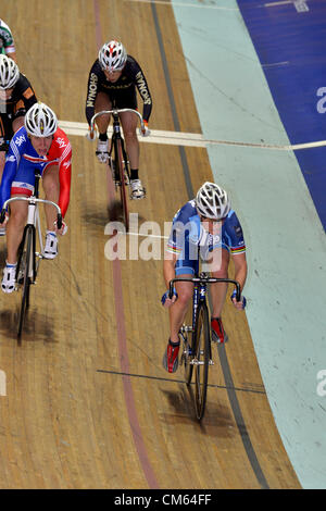 Annette Williams (USA) gewinnt die Frauen 45 + Altersgruppe 15 km Punkterennen auf der 2012 UCI Track Masters-Weltmeisterschaften in Manchester, UK 13.10.2012 statt Stockfoto